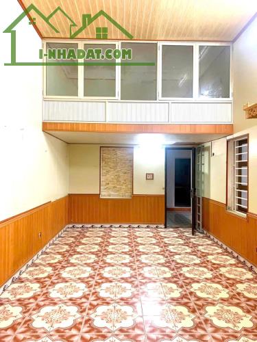 🔥 CHO THUÊ NHÀ 2 TẦNG SÂN CỔNG RIÊNG NGÕ LÊ LAI