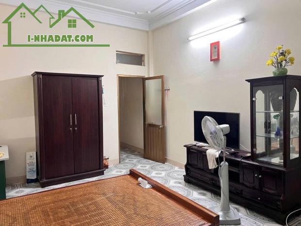 Cho thuê nhà phố Lý Thường Kiệt, Hà Đông 40m x 4T (4 ngủ) Ô TÔ giá 12.5 triệu - 3