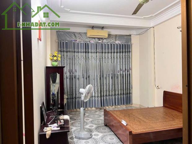 Cho thuê nhà phố Lý Thường Kiệt, Hà Đông 40m x 4T (4 ngủ) Ô TÔ giá 12.5 triệu - 4