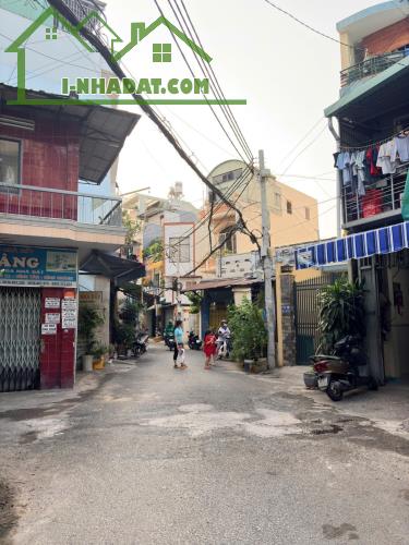 Bán gấp nhà mới Lạc Long Quân, Tân Bình ô tô tới cửa, tặng nội thất, khu dân trí, 5.X tỷ. - 3