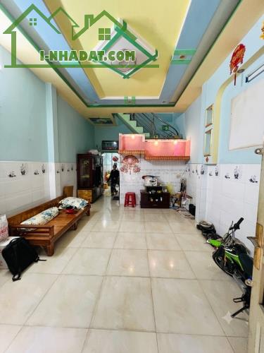 Bán nhà giá tốt đường Tân Hòa Đông, dân trí, sạch sẽ, chỉ 5 tỷ mốt