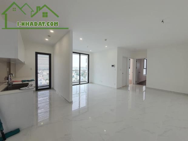 DLUSSO CĂN GÓC SIÊU BỰ 79M2 NHÀ CƠ BẢN TÌM KHÁCH THUÊ - HOTLINE 24/7: 0942.50.8611 em Thoa