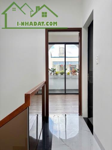 Nhà 3 tầng hẽm xe hơi Trường Lưu  Long Trường quận 9 diện tích 52m2 giá chỉ 5,5 tỷ - 2