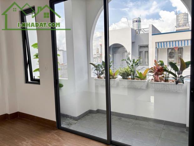 Nhà 3 tầng hẽm xe hơi Trường Lưu  Long Trường quận 9 diện tích 52m2 giá chỉ 5,5 tỷ - 3