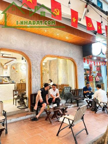 Sang nhượng quán cafe mặt ngõ ô tô tránh Đỗ Quang - Cầu Giấy