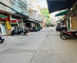 Nhà Lạc Long Quân, Phường 3, Quận 11, xe hơi, 51m, chỉ 6,2 tỷ.