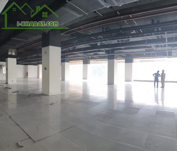 Cho thuê sàn thương mại kinh doanh, văn phòng...750m2 mặt phố trung tâm quận Đống Đa