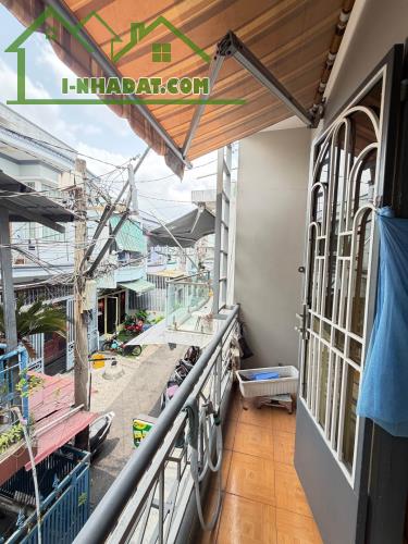 Chỉ hơn 6 tỷ Nhà Bình Thạnh, diện tích(5.3x10), hẻm xe hơi - 1