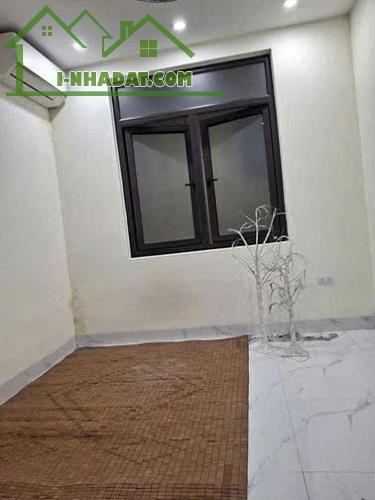 CHO THUÊ NHÀ NGUYÊN CĂN PHỐ PHƯƠNG MAI ĐỐNG ĐA, 3 NGỦ - 8.5 TR - 2
