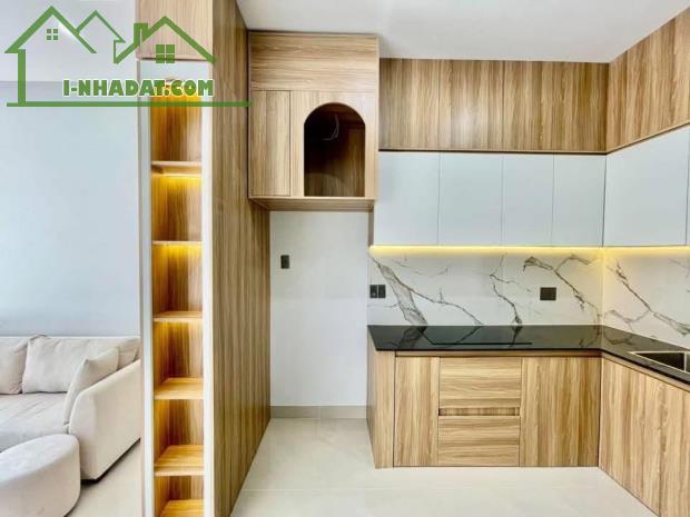 Bán nhà đẹp 2 tầng đổ mê kiên cố hẻm Nguyễn Bá Loan, gần chợ Quảng Ngãi. - 3