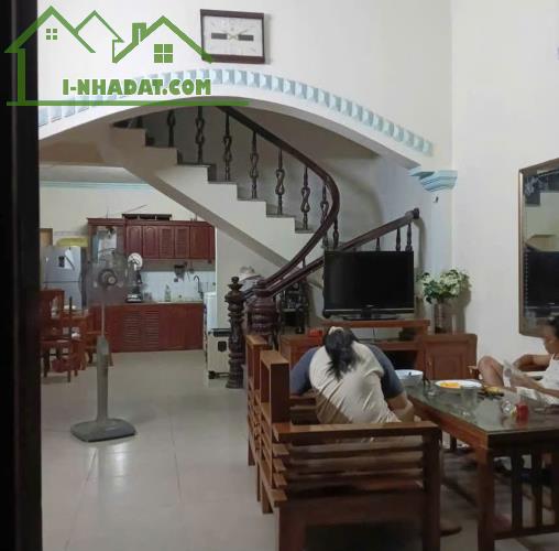 Cho thuê nhà nguyên căn dủ đồ Trần Nguyên Hãn , Lê Chân . Gia đình ở lâu dài - 2