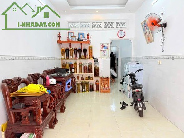 Bán nhà hẻm ô tô đường nội bộ Hoàng Văn Thụ, P7, Vũng Tàu