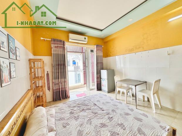 Phòng cho thuê Full NT, Ban công riêng, Free phí DV - Vị trí vàng Hẻm 183 Tôn Thất Thuyết - 1