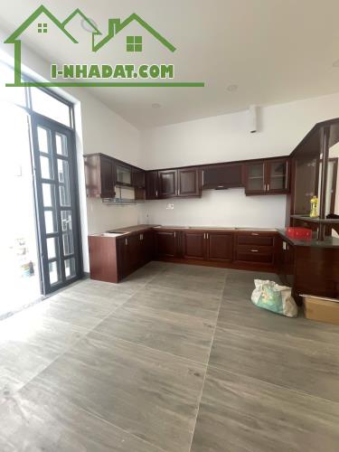 Siêu phẩm HXH Tân Hiệp 25 ,Hóc Môn, 4TxDT 128m2 ,Giá chỉ  10.5 tỉ (TL) - 3