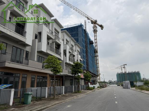 Bán liền kề CENTA VSIP BẮC NINH – ĐỐI DIỆN CHUNG CƯ ĐANG XÂY DỰNG - 1