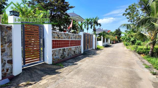 🔥 SIÊU PHẨM VIEW HỒ – CHỐT NHANH KẺO LỠ 🔥 📍 Thôn 2 – Phú Cát, Hà Nội 💎 Diện tích: 271m - 3