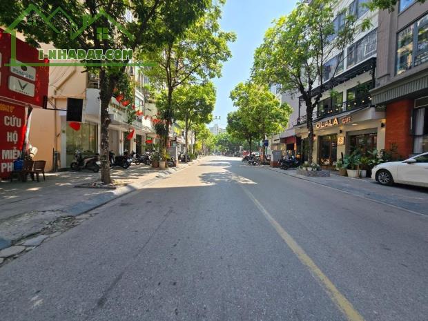 Bán Nhà Mặt Phố Trương Công Giai. Cầu Giấy. Thang Máy. Ô Tô. Vỉa Hè. DT 42m2. Giá 20.4 Tỷ.