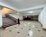 Bán nhà MẶT ĐƯỜNG Hoàng Hoa Thám mặt tiền rộng 142m2 giá chỉ 11 tỷ