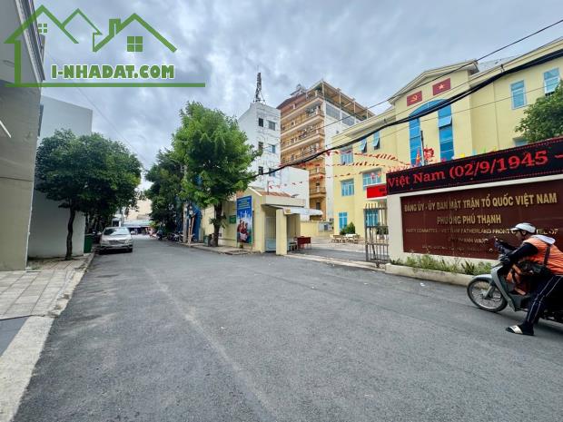 Căn hộ Khu ẩm thực Tô Hiệu hơn 50m² giá nhỉnh 2 tỷ - 1