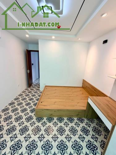 CCMN TRẦN QUỐC HOÀN,CẦU GIẤY,35M x 7 TẦNG-MẶT TIỀN ĐẸP- Dòng tiền 80 triệu/tháng-PHÂN LÔ Ô - 4