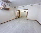 Cần bán gấp căn hộ  TT Bộ Nội  Thương KIM  NGƯU  diện tích  35m. Giá 2.7 tỷ