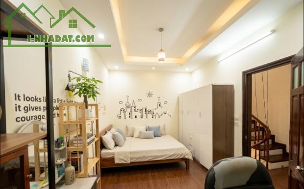 Bán nhà phố Cầu Giấy 40m2, 4 tầng, MT5m giá nhỉnh 8 tỷ cực hiếm - 1