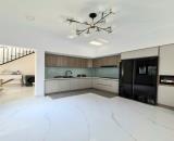 Bán gấp nhà mới siêu phẩm hẻm ôtô sát mặt tiền chợ vải Phú Thọ,nở hậu tặng  nội thất 6.X T