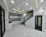 Bán gấp nhà hẻm ô tô vào nhà Âu Cơ 3 tầng, ngang 10m cực đẹp khu sầm uất chỉ 6.X tỷ. HOT.