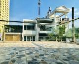 Bán gấp nhà hẻm ô tô vào nhà Âu Cơ 3 tầng, ngang 10m cực đẹp khu sầm uất chỉ 6.X tỷ. HOT.