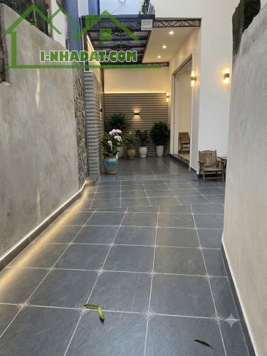 🔥 SIÊU PHẨM LÔ GÓC 3 MẶT THOÁNG – CÁCH HỒ SEN 30M! 🔥