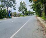 SANG LẠI NỀN ĐẤT (32X76=2400M2) THỔ CƯ SHR MT ĐƯỜNG NHỰA DÂN ĐÔNG CẠNH CHỢ GIÁ 300TR/MN