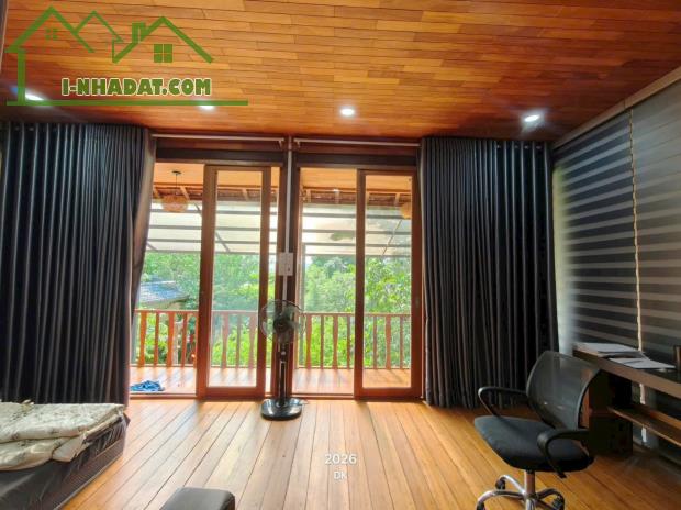 Cho thuê nhà sân vườn khu Vĩnh Thái diện tích 800m2 Có sân vườn rộng, 3 phòng ngủ - 3