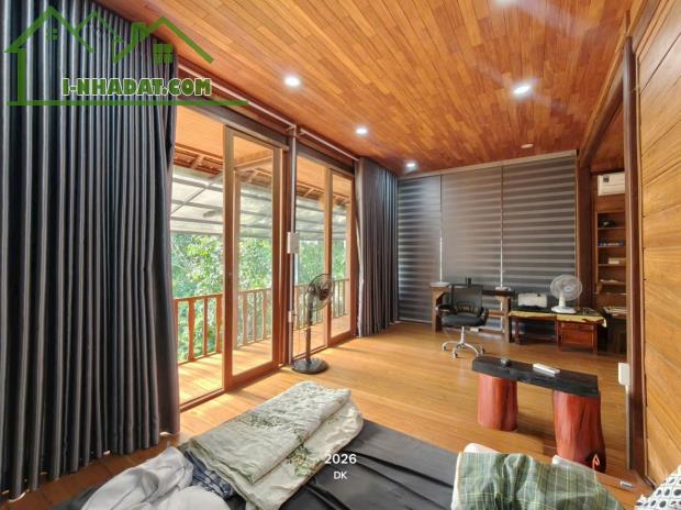 Cho thuê nhà sân vườn khu Vĩnh Thái diện tích 800m2 Có sân vườn rộng, 3 phòng ngủ - 5