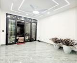 Nhỉnh 14 tỷ, nhà mới đẹp, ở ngay, 5 tầng, thang máy, ngõ 1194 đường Láng - Đống Đa