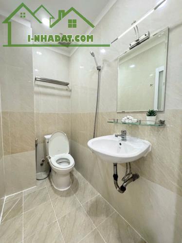 NHÀ THUÊ QUẬN 3 - Gần Kỳ Đồng - 3PN - Hẻm Xe Hơi - 18 TRIỆU - 2