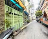 Bán nhà Phố Chùa Hàng, một bước ra phố, ô tô đỗ gần nhà, 70m2, 3 tầng, chỉ 3.1 tỷ