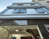 Bán nhà 3 tầng mặt phố Lý Quốc Bảo, ph Nhị Châu, TP Hải Dương, 40m2, 3 ngủ, nhà đẹp chỉ 2.