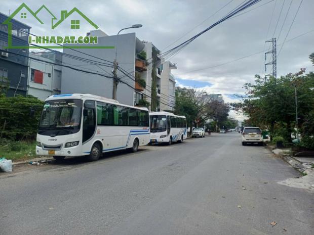 ► Mặt Tiền Chính Hữu gần Bãi Tắm Phạm Văn Đồng, 250m2, ngang 10m - 2