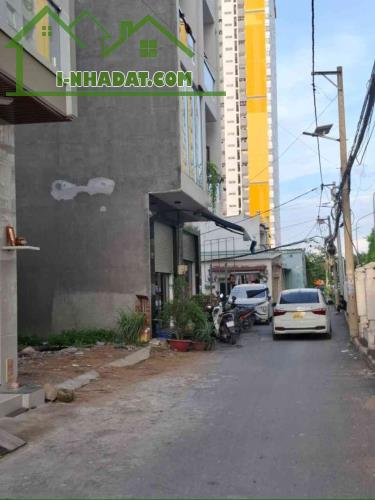 Nhà 3 tần xây mới An Dương Vương - Lý Chiêu Hoàng (đt 52m) hẻm xe hới né nhau 7₫ nhỉnh