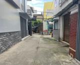 Bán nhà 3 mặt hẻm Nguyễn Chế Nghĩa P.12 Q.8. Diện tích 47m2. Kết cấu 5 tầng 5PN 4WC.