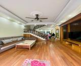 Cho thuê nguyên căn phố Văn Cao, DT: 80m2, 7 ngủ khép kín.