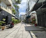 Chỉ 4 tỷ hơn có nhà - Hẻm xe hơi ngay giáo xứ Tân Hương - Diện tích tốt 40m2