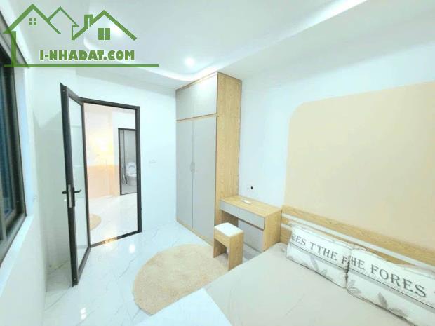 TÒA NHÀ DÒNG TIỀN 165 TRIỆU/THÁNG - HUỲNH THÚC KHÁNG, ĐỐNG ĐA - 24 CĂN HỘ KK - 120 M2 x - 3